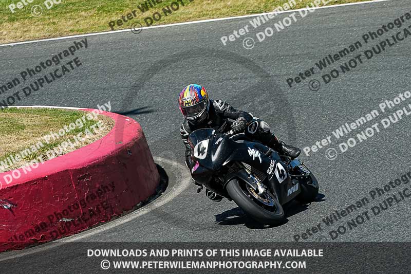 enduro digital images;event digital images;eventdigitalimages;mallory park;mallory park photographs;mallory park trackday;mallory park trackday photographs;no limits trackdays;peter wileman photography;racing digital images;trackday digital images;trackday photos